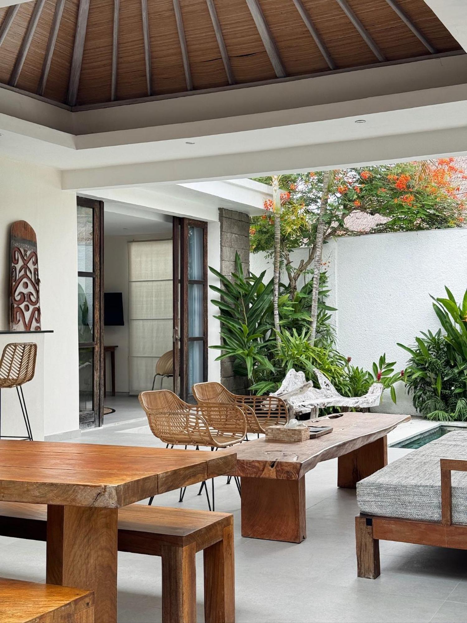 Aster Villa Seminyak Extérieur photo