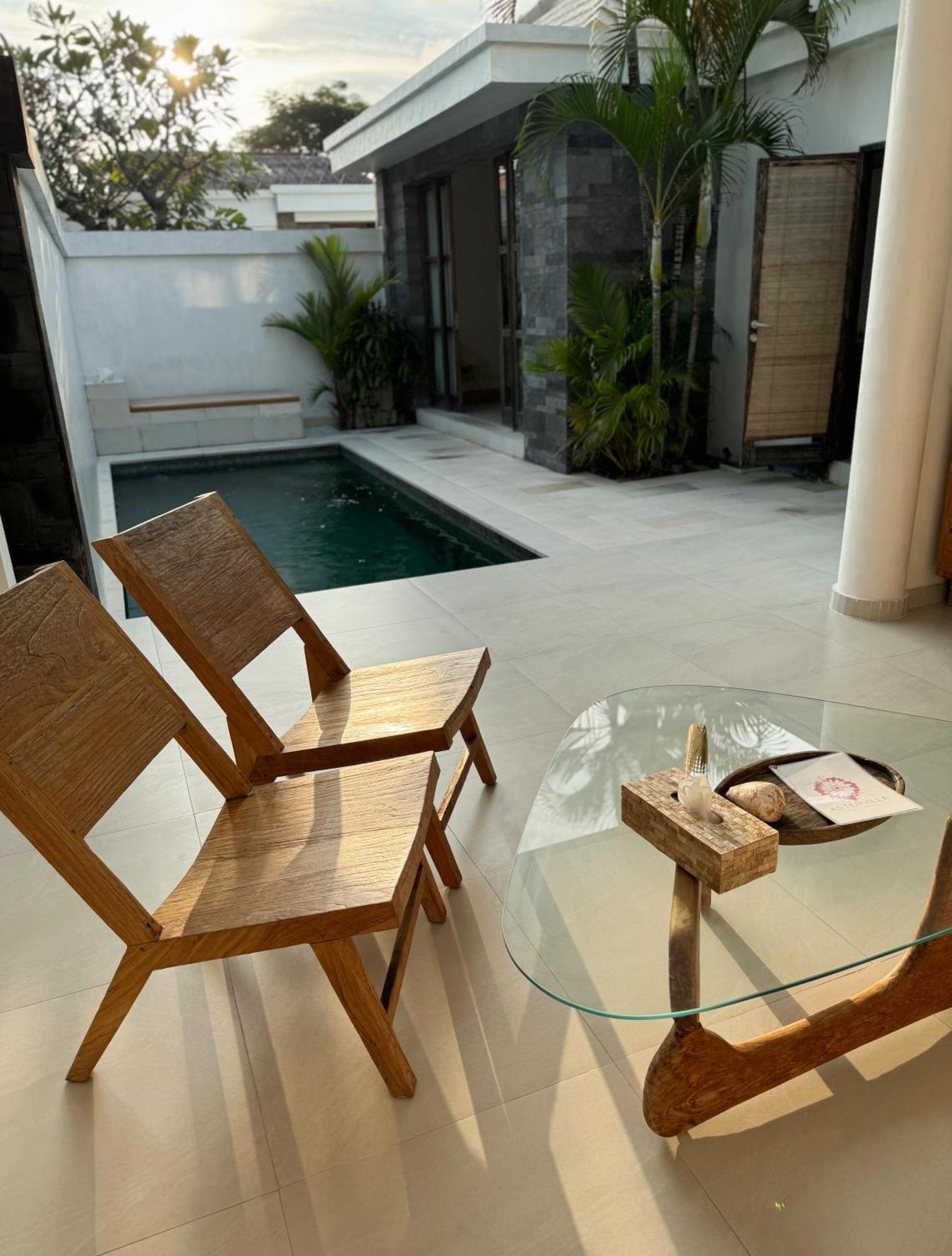 Aster Villa Seminyak Extérieur photo
